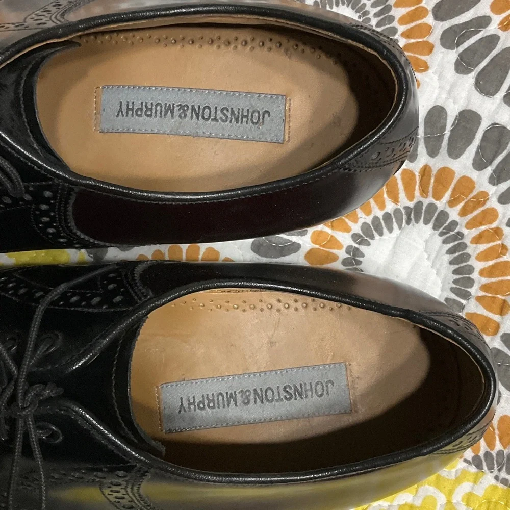 Men's Two-Tone Black and Burgundy Oxford Dress Shoes